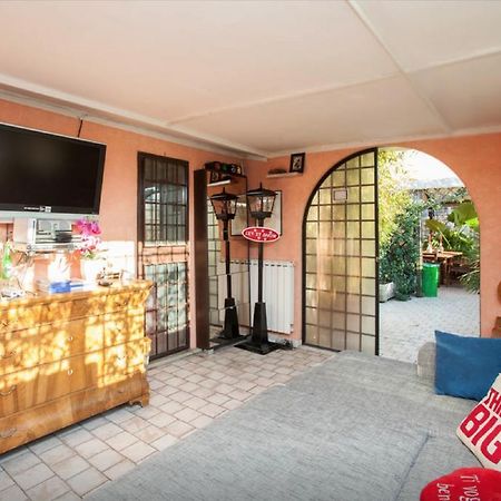 Residenza Camilla Hotel Рим Екстериор снимка