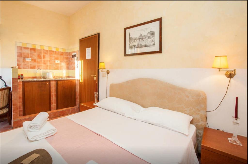 Residenza Camilla Hotel Рим Екстериор снимка
