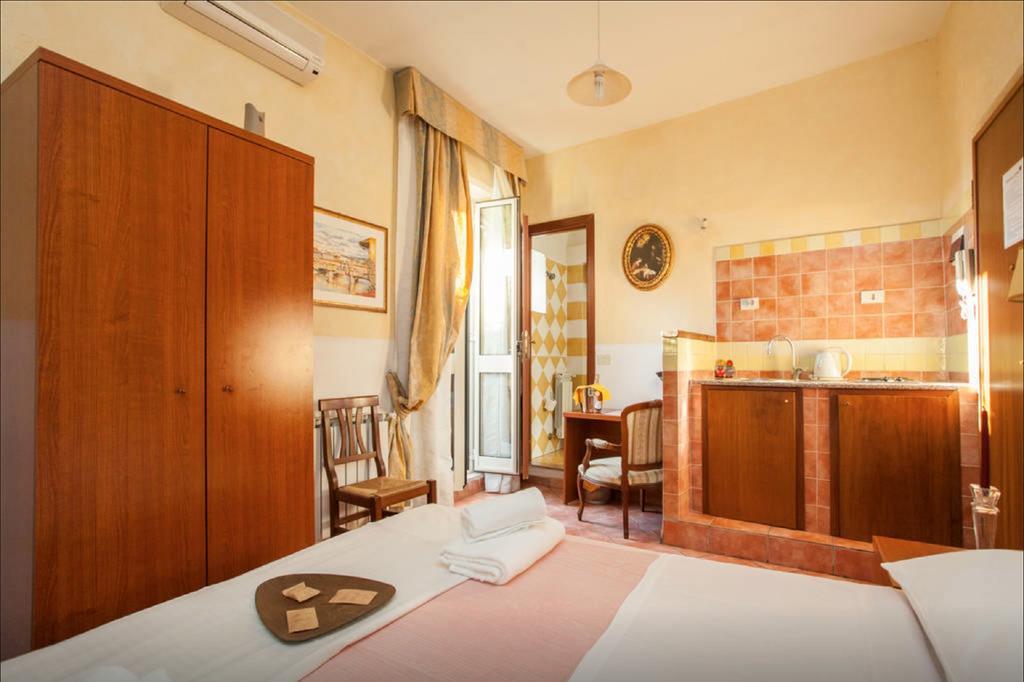 Residenza Camilla Hotel Рим Екстериор снимка