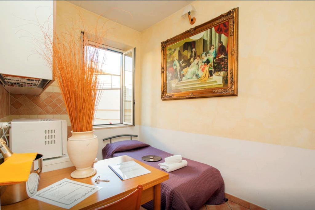 Residenza Camilla Hotel Рим Екстериор снимка