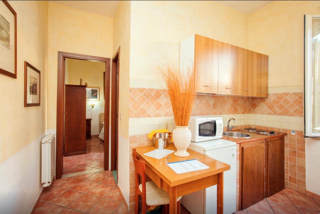 Residenza Camilla Hotel Рим Екстериор снимка