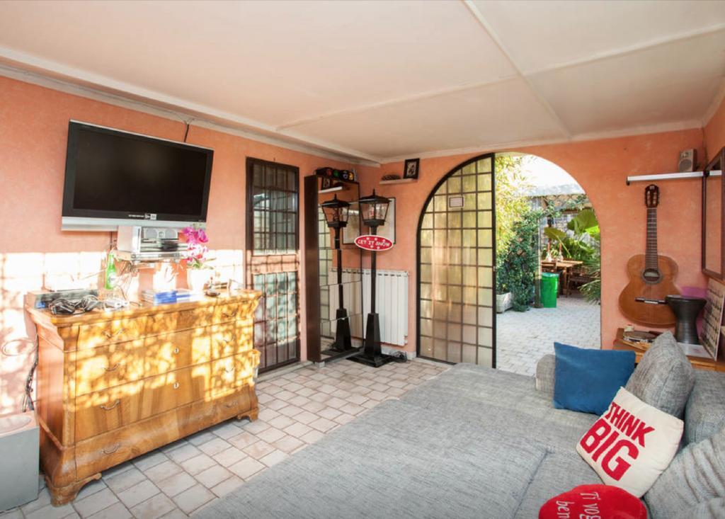Residenza Camilla Hotel Рим Екстериор снимка